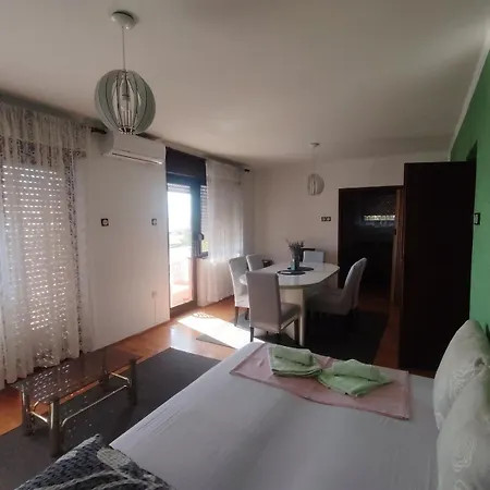 Visnja Apartman *