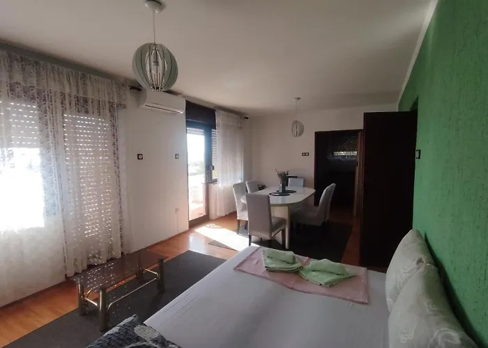 Visnja Apartment *